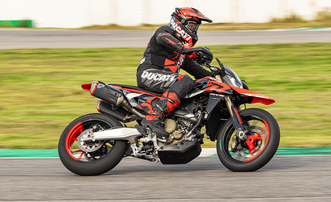 Hypermotard 698 Mono RVE Banner