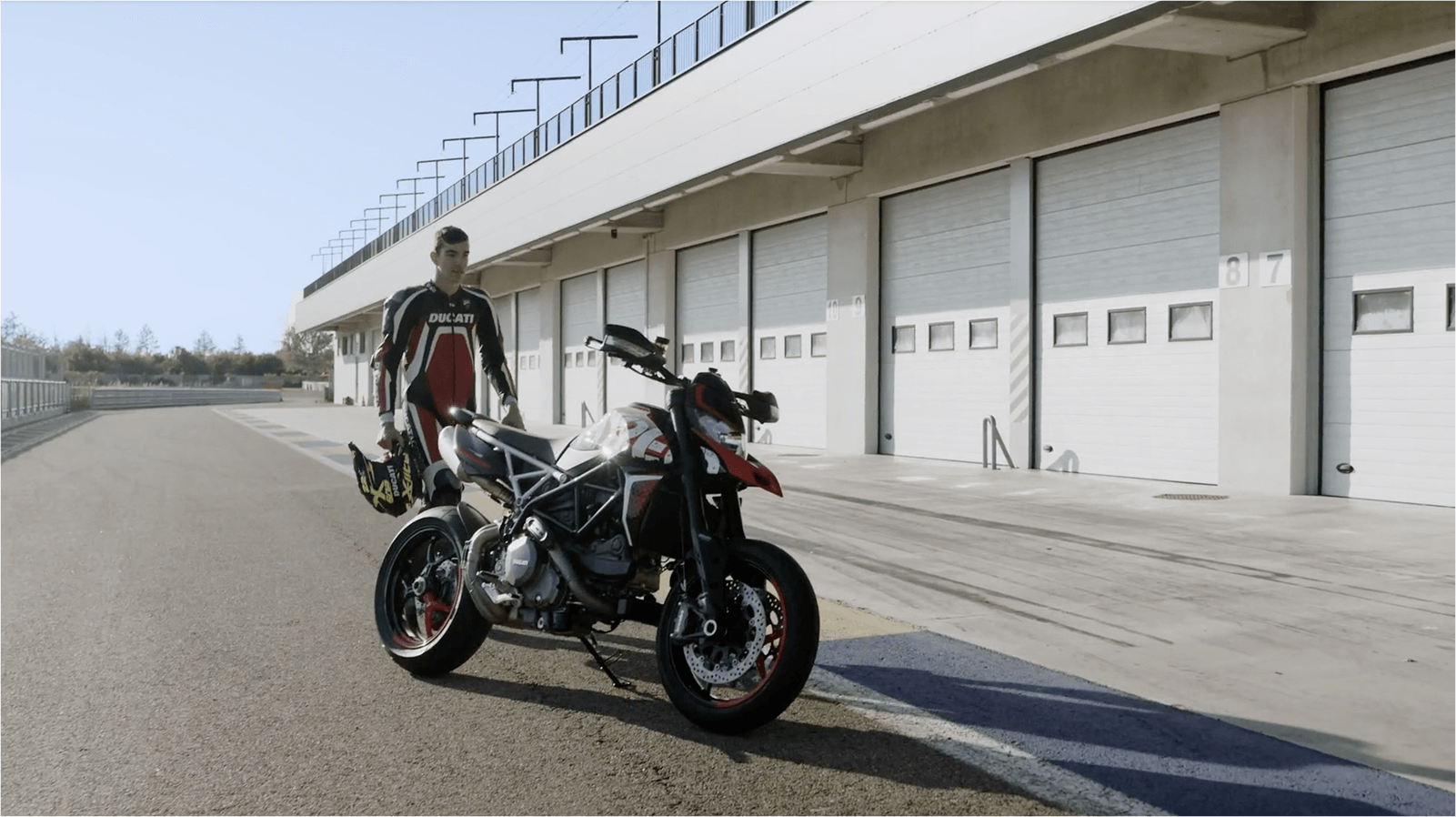 Hypermotard 950